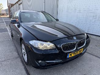 Vaurioauto  passenger cars BMW 5-serie 528i Touring 2012/10