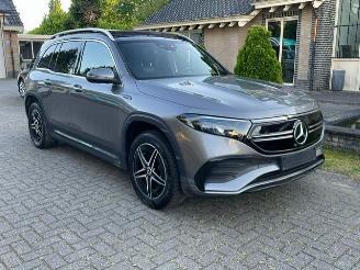 krockskadad bil auto Mercedes EQB 300 4MATIC AMG LINE 7 ZITS PANORAMADAK 2022/2