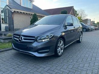 Voiture accidenté Mercedes B-klasse 180 d NAVI PDC KLIMA 2016/3