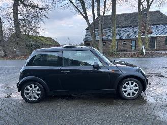 Mini Mini ONE PANORAMADAK AIRCO B.J 2003. APK MAART 2027 picture 7