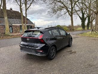 Unfallwagen Hyundai  AUTOMAAT BLACK EDITION T-GDI 100 PK NAVI AIRCO CAMERA LED B.J 11-2025 2025/11