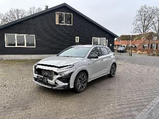 Schadeauto Hyundai Kona N-LINE 125 PK SPORT T-GDI CLIMA CAMERA APP LED B.J 04-2023 LICHTE SCHADE 2023/4