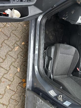 Volkswagen Golf 8 TSI 110 PK NAVI CLIMA CAMERA LED PDC PRIVACY GLASS B.J 04-2023 picture 14