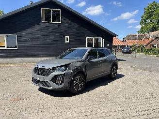 Schadeauto Peugeot 2008 1.2 AUTOMAAT130 PK NAVI CLIMA CAMERA LED B.J 2024 2024/1