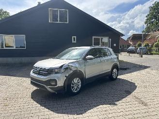 Unfallwagen Volkswagen T-Cross TSI 110 PK AUTOMAAT NAVI CLIMA CAMERA VIRT DASH B.J 09-2023 2023/9