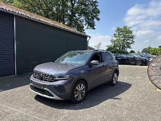 Damaged car Volkswagen T-Cross TSI 116 PK AUTOMAAT NAVI CLIMA CAMERA LED B.J 06-2024 FACELIFT 2024/6