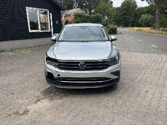 Volkswagen Tiguan 1.5 AUTOMAAT 150 PK NAVI CLIMA CAMERA VIR DASHBOARD LED TREKHAAK B.J 2024 picture 18