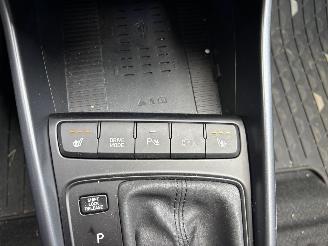 Hyundai I-20 AUTOMAAT 100 PK PREMIUM SPORT BOSE NAVI CLIMA CAMERA LED B.J 12-2024 picture 18