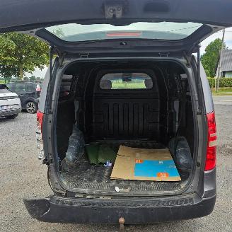 Hyundai H-1 / H300  TRAVEL picture 16