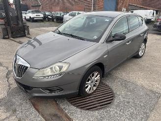 Schadeauto Lancia Delta  2010/7