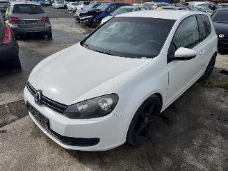 Schadeauto Volkswagen Golf  2009/5