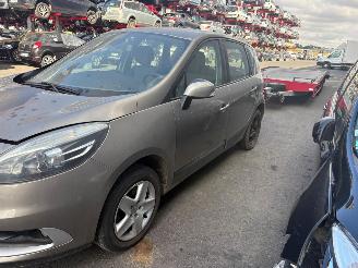 Damaged car Renault Scenic  2013/2