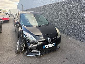 Damaged car Renault Scenic  2014/2