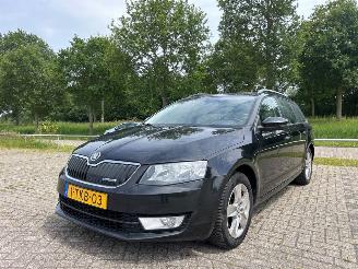Schadeauto Skoda Octavia 1.6 TDI Greenline 16V Combi/o 4Dr Diesel 1.598cc 81kW (110pk) FWD 2013-05/2020-07  CRKB 2014/3