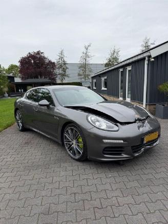Auto incidentate Porsche Panamera 3.0 S E-Hybrid 2014/1
