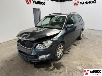 Voiture accidenté Skoda Fabia  2014/8