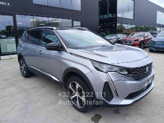 krockskadad bil auto Peugeot 5008 ALLURE 2023/6