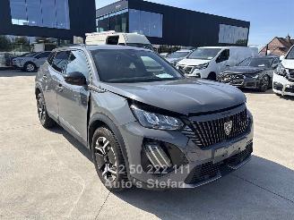 Schadeauto Peugeot 2008 ALLURE 2024/2