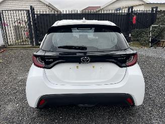 Unfallwagen Toyota Yaris 1,5 HYBRIDE - BENZINE - AUTOMATIC 2025/1