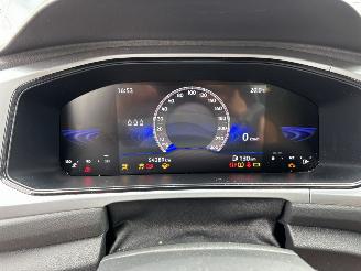 Volkswagen T-Roc  picture 10