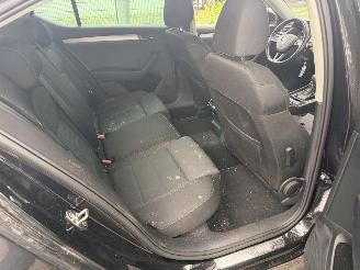 Skoda Superb 1.6TDI Ambition Business picture 18
