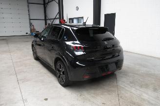 Peugeot 208 GT LINE picture 3