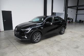 krockskadad bil auto Renault Arkana FULL HYBRID 2025/7