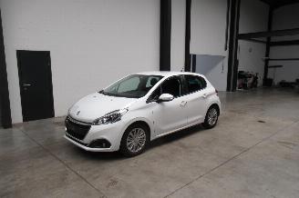 Coche accidentado Peugeot 208 SEDAN 2018/6