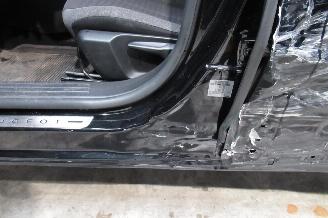 Peugeot 2008 STYLE picture 10
