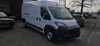 Vaurioauto  passenger cars Peugeot Boxer HDI 140 L3H2 Automaat Nieuw model 2025/1