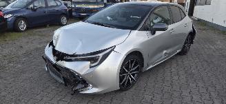 škoda osobní automobily Toyota Corolla GR Sport 1.8L Hybride*Bi-LED adaptive*DAB*parkeer assistent*Camera*Navigatie*Apple CarPlay*Sportstoelen 2024/10