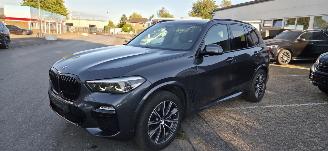 Coche accidentado BMW X5 40i M Sport Xdrive*Ambiente*LED*HeadUp*Stoelen Leer/ Memory*ShadowLine*Live Cockpit*AppleCarplay*Parkeer Plus*Sound*Display Key 2019/5