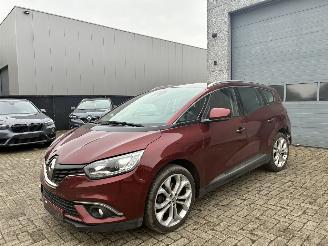 Voiture accidenté Renault Grand-scenic RENAULT SCENIC 1.5D 2017 7 ZIT 2017/4