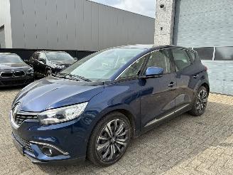 damaged passenger cars Renault Scenic RENAULT SCENIC 1.5D 2017 2017/9