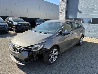 Damaged car Opel Astra OPEL ASTRA 1.6D 2017 2017/1