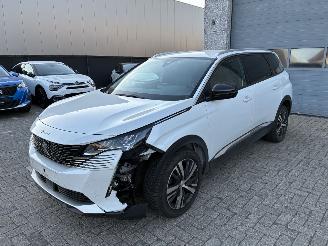 damaged passenger cars Peugeot 5008 PEUGEOT 5008 1.5D 2022 7 ZIT 2022/2