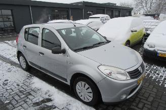 Schadeauto Dacia Sandero 1.6 Ambiance 2008/8