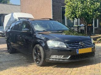 Schadeauto Volkswagen Passat Variant 1.4 TSI Trendline BlueMotion 2013/1