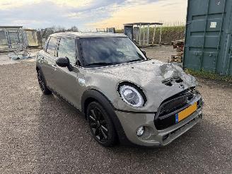 skadebil auto Mini Cooper S 2.0 Cooper S Chili 192 PK AUTOMAAT 2018/1