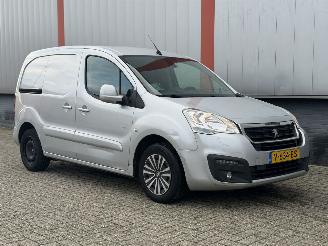 Unfallwagen Peugeot Partner 1.6 BlueHDi 75 L1 Première EURO 6 2016/1