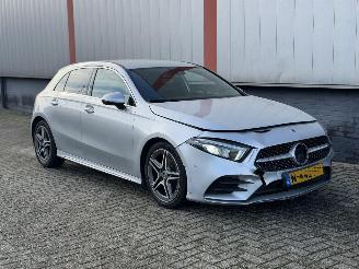 Vaurioauto  passenger cars Mercedes A-klasse A180d AMG SFEER AUTOMAAT 2019/1