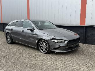 damaged passenger cars Mercedes Cla-klasse 180d Shooting brake AUTOMAAT 2019/1