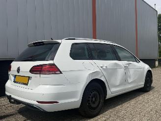 Volkswagen Golf 1.6 TDI Comfortline AUTOMAAT EURO 6 picture 4