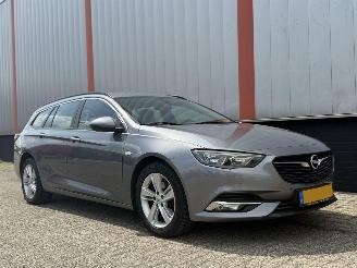 Damaged car Opel Insignia 1.6 CDTI Business Executive AUTOMAAT SPORTS TOURER 2019/1