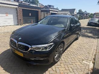 Schadeauto BMW 5-serie 530i 252PK AUTOMAAT 2017/1