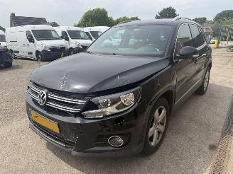 Voiture accidenté Volkswagen Tiguan 1.4 TSI Sport & Style 2015/1