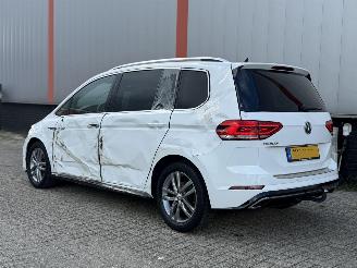 Volkswagen Touran 1.2 TSI R Line 7 PERS NAP! picture 24