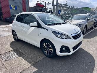 Vaurioauto  passenger cars Peugeot 108 1.0 AUTOMAAT 2017/4