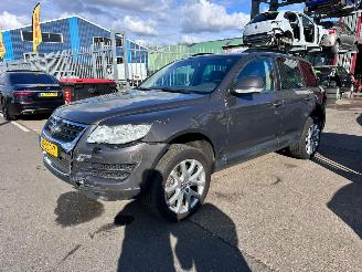 Unfallwagen Volkswagen Touareg 3.0 V6 TDI / DSG / 2008/7