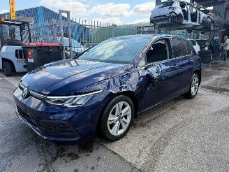 Damaged car Volkswagen Golf 2.0 TDI / DSG / 2020/10